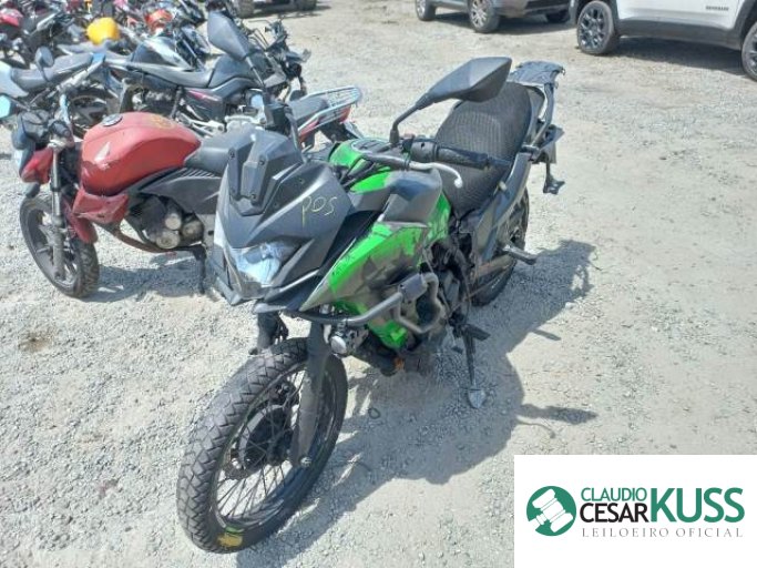 KAWASAKI VERSYS-X 18/18